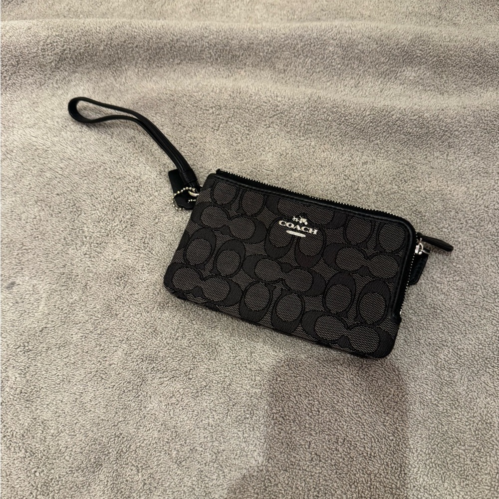 Coach Signature Black Wristlet